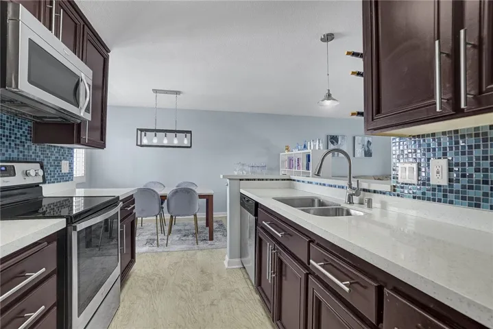 13543 Moorpark Street 8, Sherman Oaks, California 91423