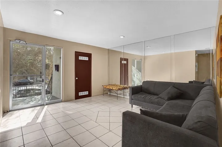 13543 Moorpark Street 8, Sherman Oaks, California 91423