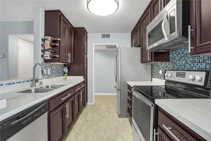 13543 Moorpark Street 8, Sherman Oaks, California 91423