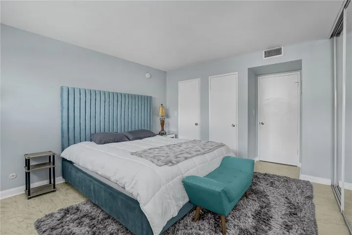 13543 Moorpark Street 8, Sherman Oaks, California 91423