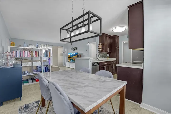 13543 Moorpark Street 8, Sherman Oaks, California 91423