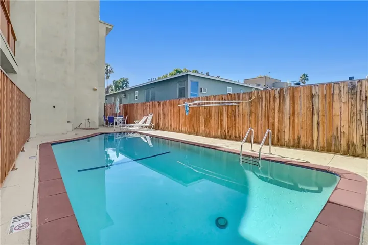 13543 Moorpark Street 8, Sherman Oaks, California 91423