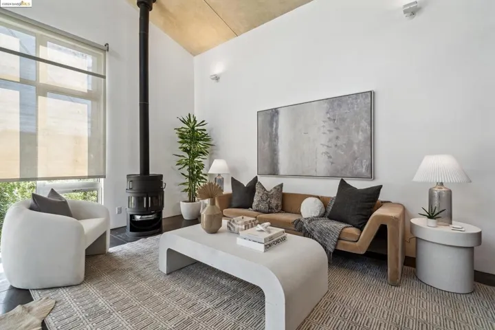 755 Folger Avenue, Berkeley, California 94710-2809