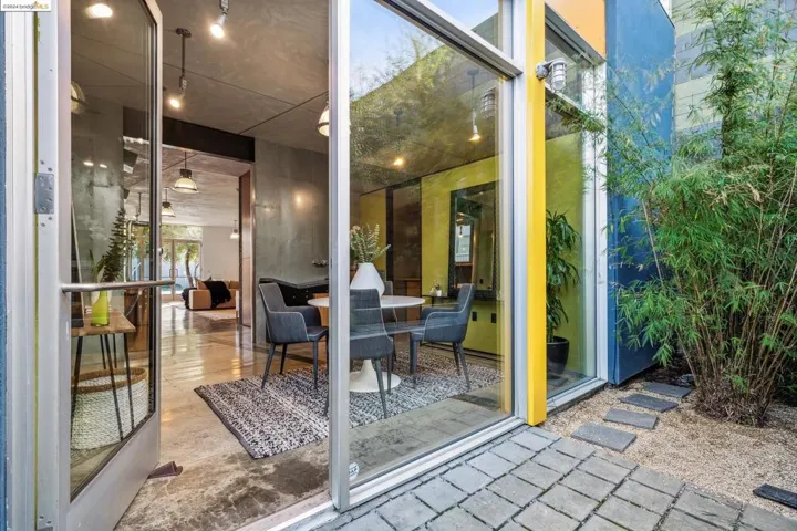 755 Folger Avenue, Berkeley, California 94710-2809