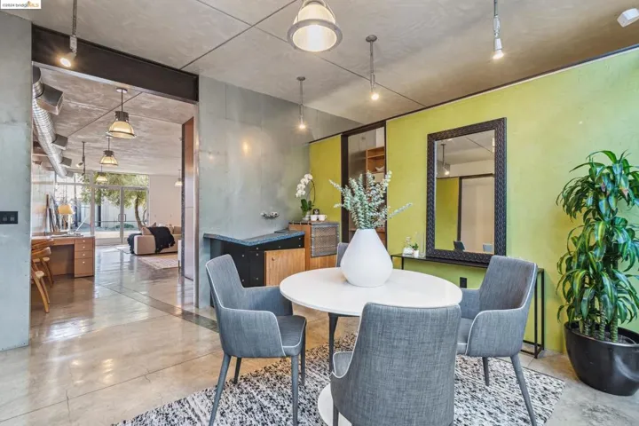 755 Folger Avenue, Berkeley, California 94710-2809