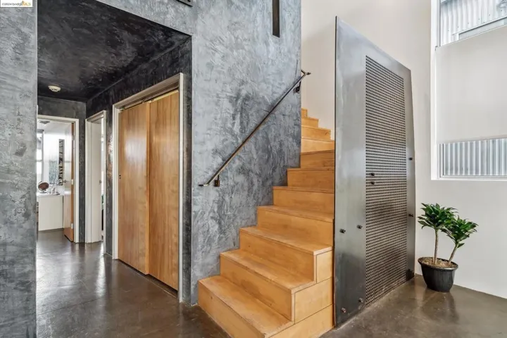 755 Folger Avenue, Berkeley, California 94710-2809