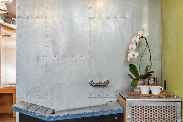 755 Folger Avenue, Berkeley, California 94710-2809