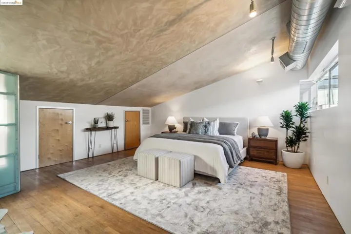 755 Folger Avenue, Berkeley, California 94710-2809