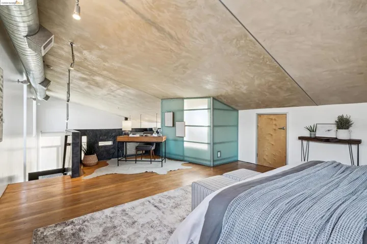 755 Folger Avenue, Berkeley, California 94710-2809