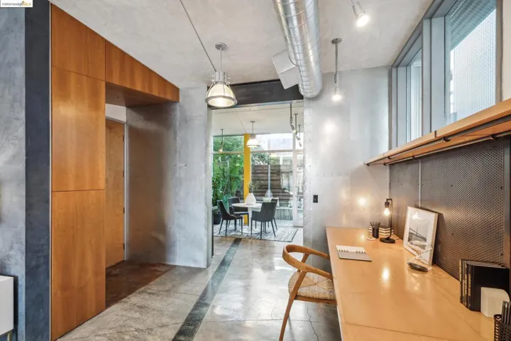 755 Folger Avenue, Berkeley, California 94710-2809