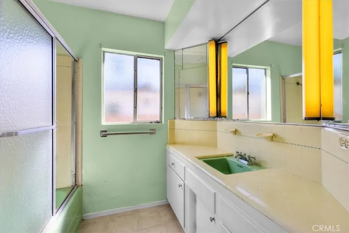 1327 S Gertruda Avenue, Redondo Beach, California 90277