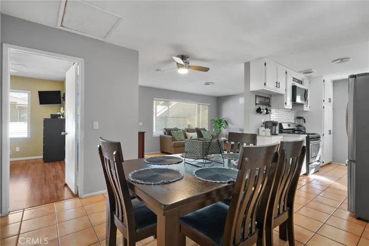 320 Magnolia Circle, Hemet, California 92543