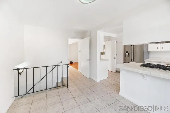 2010 Elevada St, Oceanside, California 92054