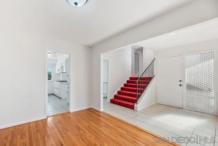 2010 Elevada St, Oceanside, California 92054