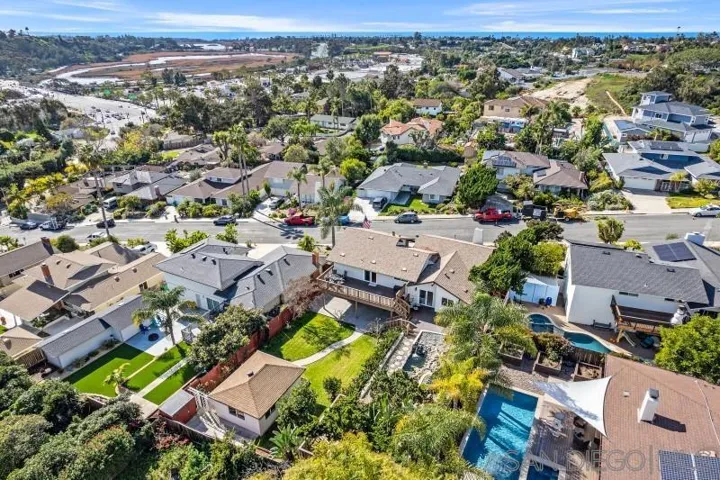 2010 Elevada St, Oceanside, California 92054