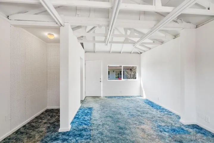 2010 Elevada St, Oceanside, California 92054