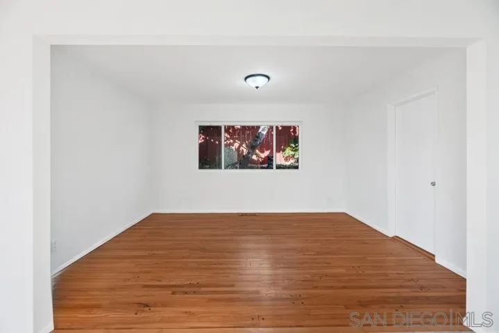 2010 Elevada St, Oceanside, California 92054