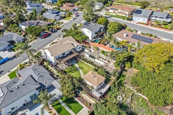2010 Elevada St, Oceanside, California 92054