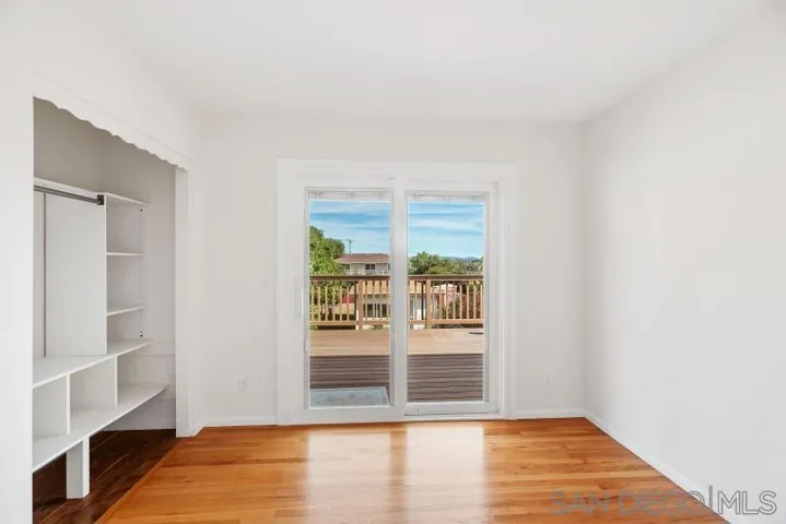 2010 Elevada St, Oceanside, California 92054