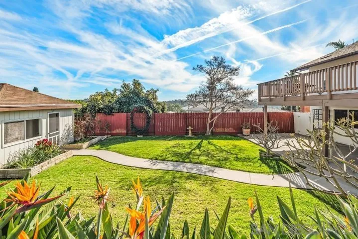 2010 Elevada St, Oceanside, California 92054