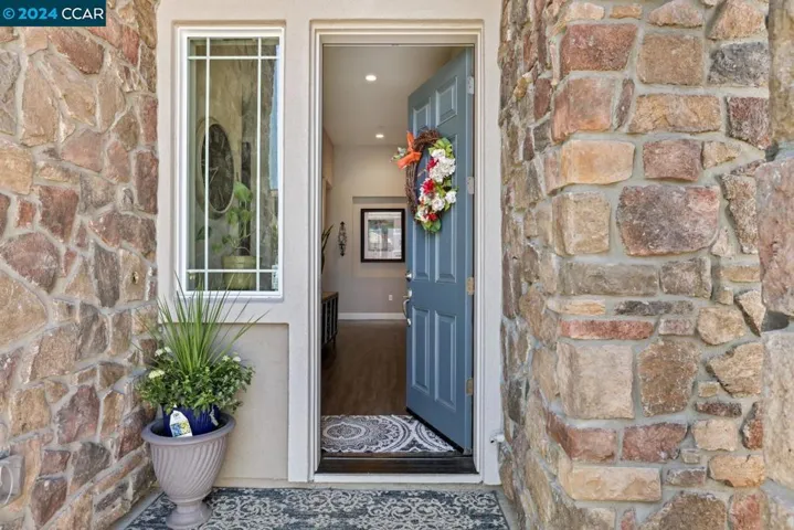 39 Pato Ln, Oakley, California 94561