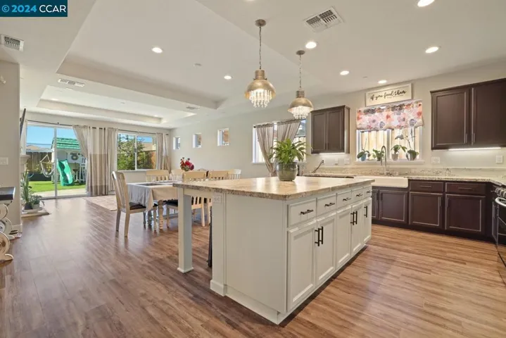 39 Pato Ln, Oakley, California 94561