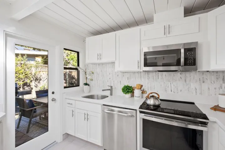 3364 Emerson Street, Palo Alto, California 94306