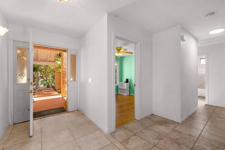 4010 Corte Tierra Alta, La Mesa, California 91941