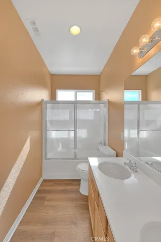 2nd story full bathroom