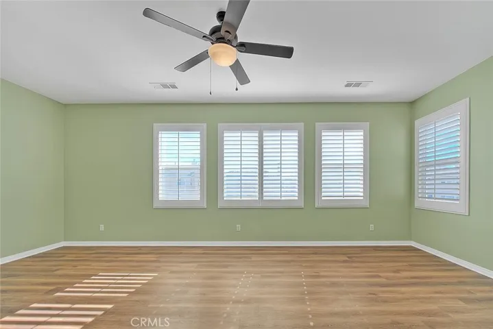 Primary bedroom/4