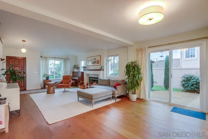 15808 Camino Codorniz, San Diego, California 92127
