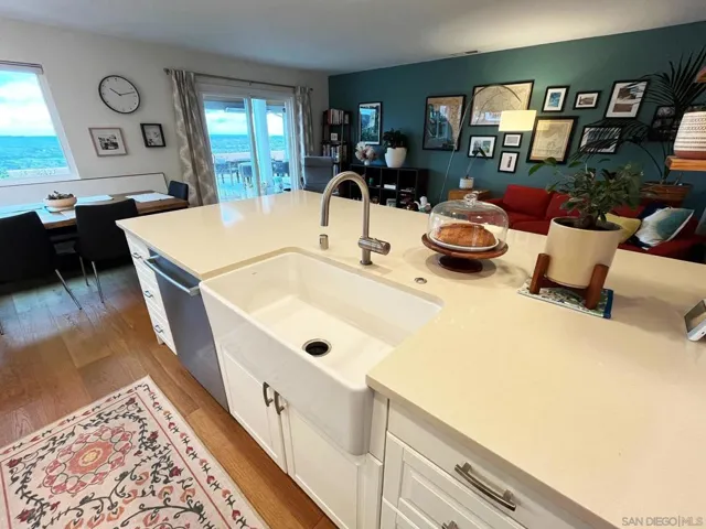 15808 Camino Codorniz, San Diego, California 92127