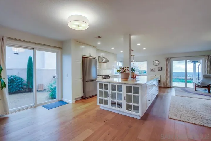 15808 Camino Codorniz, San Diego, California 92127