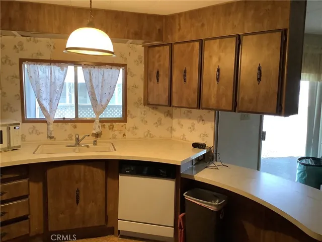 8655 E Santa Fe Avenue 44, Hesperia, California 92345
