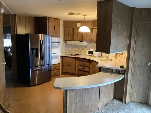 8655 E Santa Fe Avenue 44, Hesperia, California 92345
