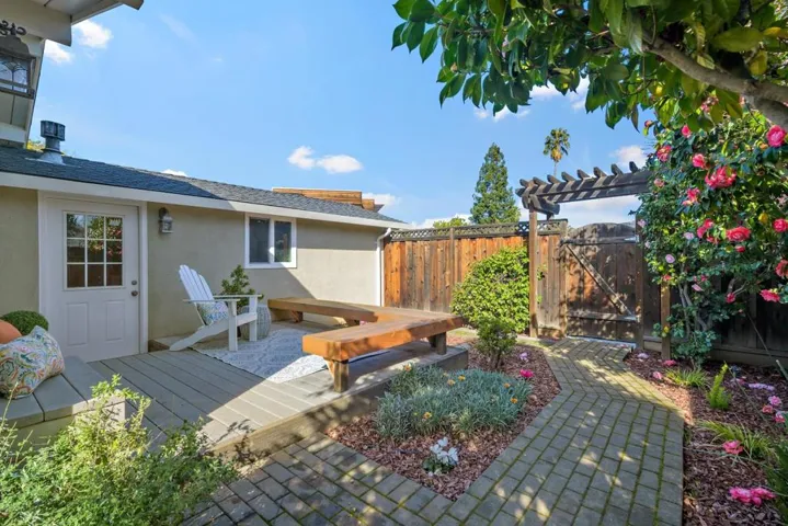 10441 Corte De Seville, Cupertino, California 95014