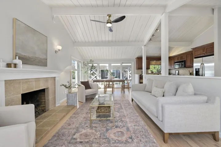 10441 Corte De Seville, Cupertino, California 95014