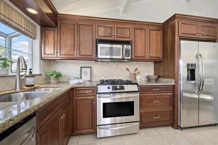 10441 Corte De Seville, Cupertino, California 95014