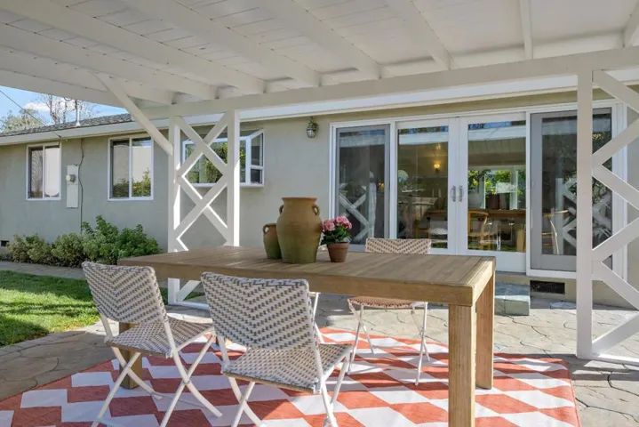 10441 Corte De Seville, Cupertino, California 95014