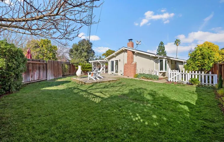 10441 Corte De Seville, Cupertino, California 95014