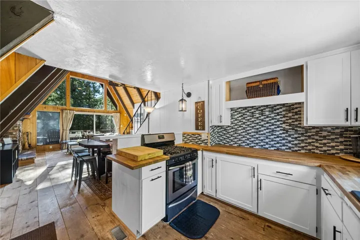 27197 Bernina Drive, Lake Arrowhead, California 92352