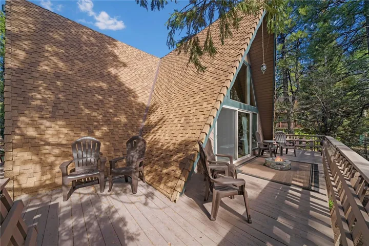 27197 Bernina Drive, Lake Arrowhead, California 92352