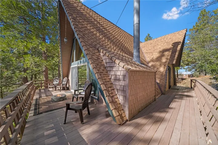 27197 Bernina Drive, Lake Arrowhead, California 92352