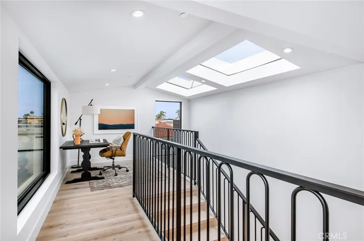 1027 W Bay Ave Unit B, Newport Beach, California 92663