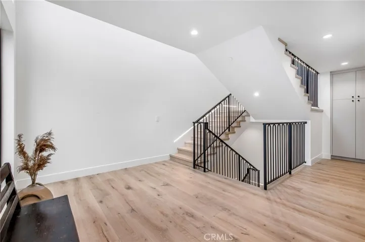 1027 W Bay Ave Unit B, Newport Beach, California 92663