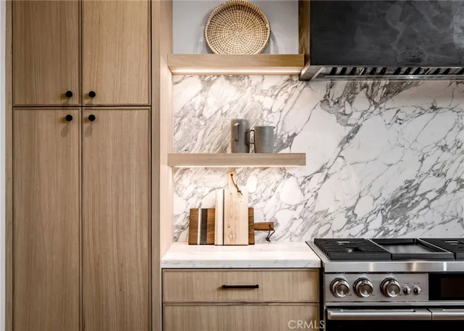 1027 W Bay Ave Unit B, Newport Beach, California 92663