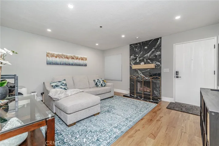 12121 Centralia St 102, Lakewood, California 90715