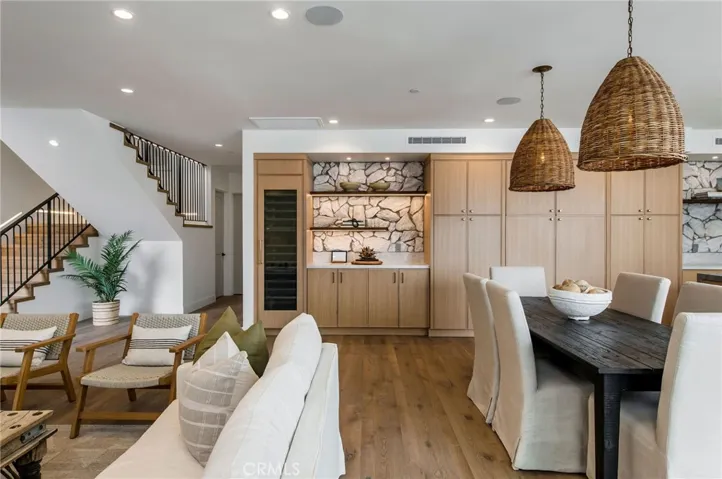 1027 W Bay Ave, Newport Beach, California 92663