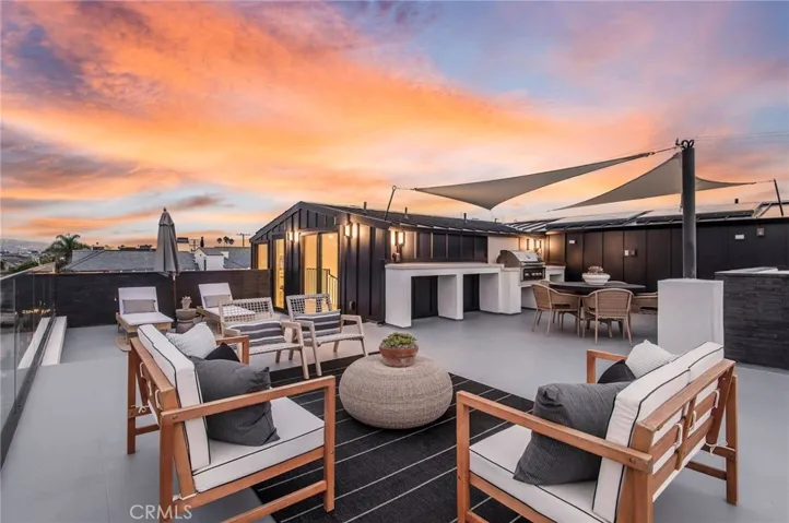 1027 W Bay Ave, Newport Beach, California 92663
