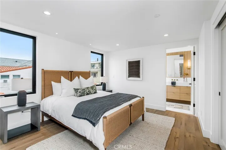1027 W Bay Ave, Newport Beach, California 92663